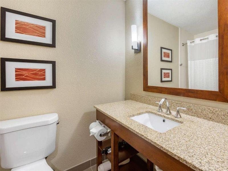 Comfort Inn Splash Harbor Bellville Екстер'єр фото
