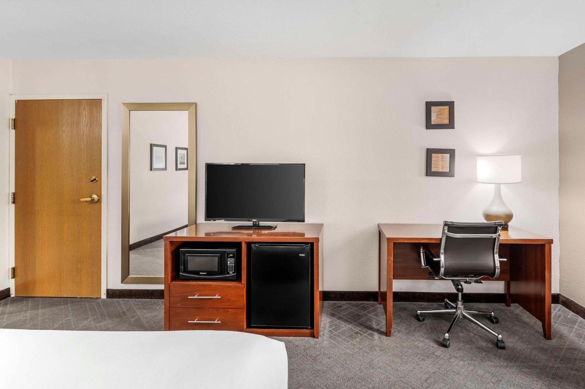 Comfort Inn Splash Harbor Bellville Екстер'єр фото