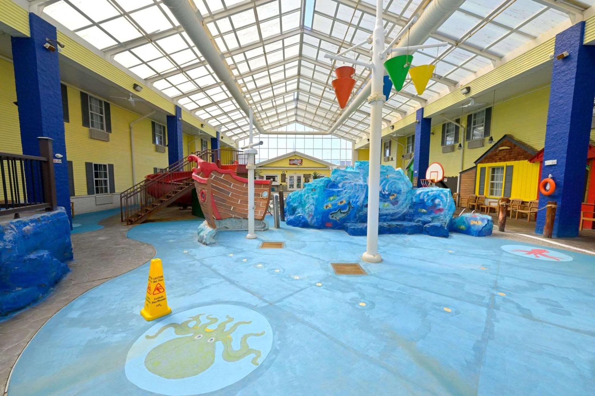 Comfort Inn Splash Harbor Bellville Екстер'єр фото