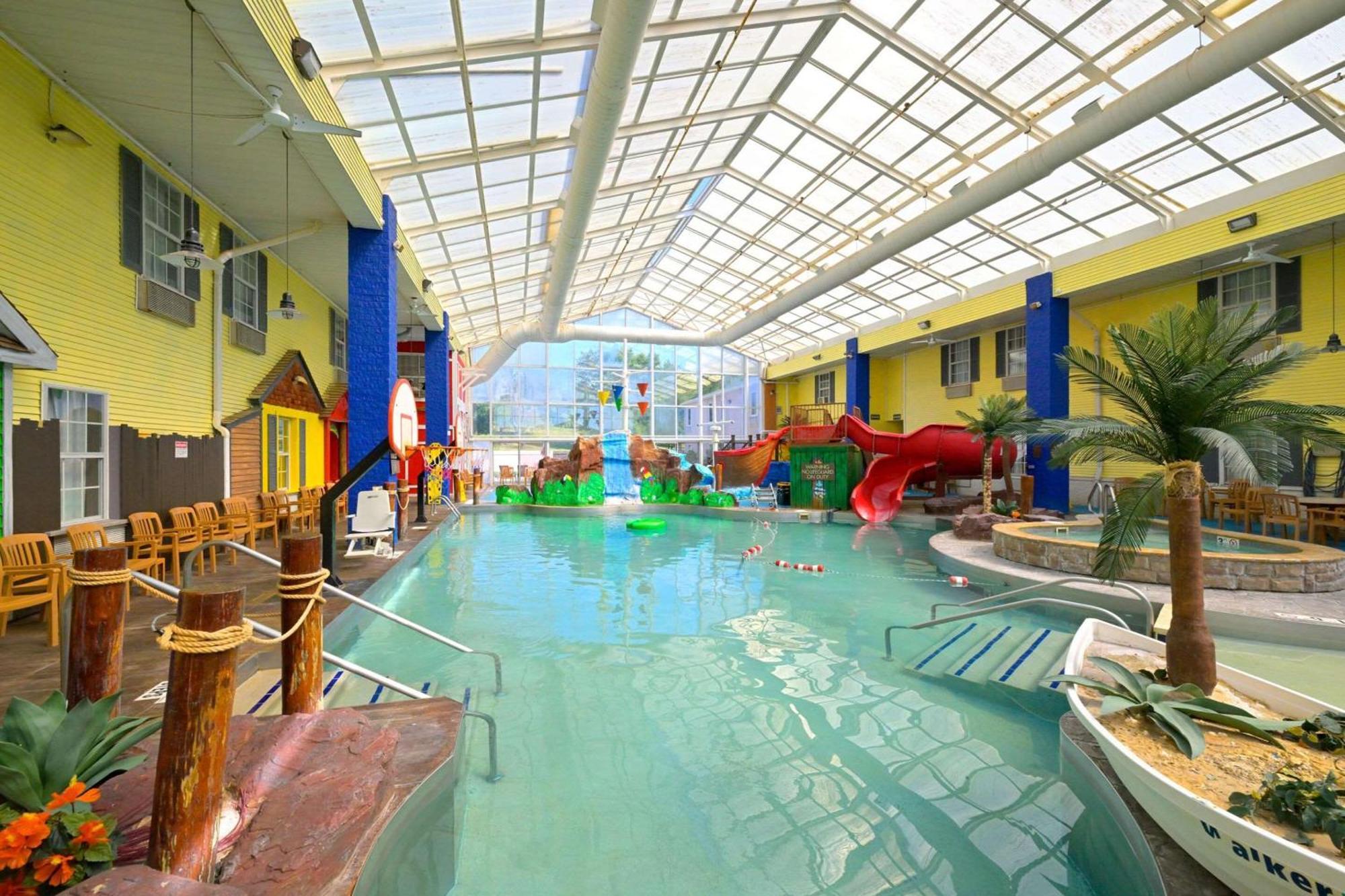 Comfort Inn Splash Harbor Bellville Екстер'єр фото