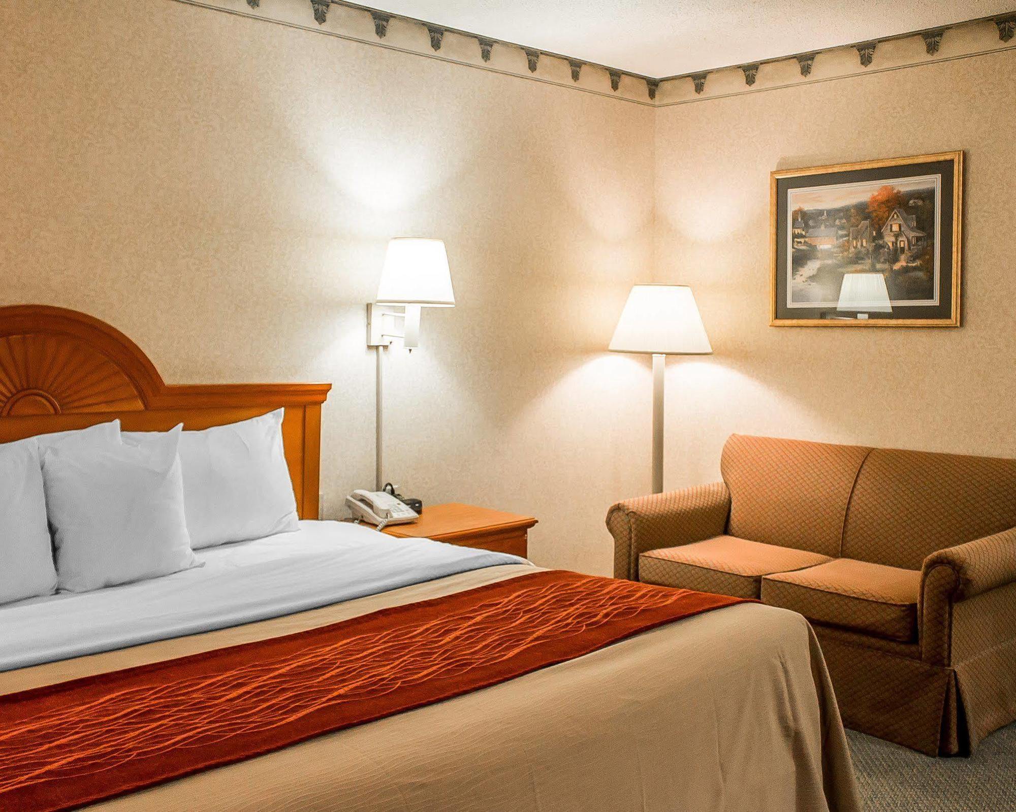 Comfort Inn Splash Harbor Bellville Екстер'єр фото